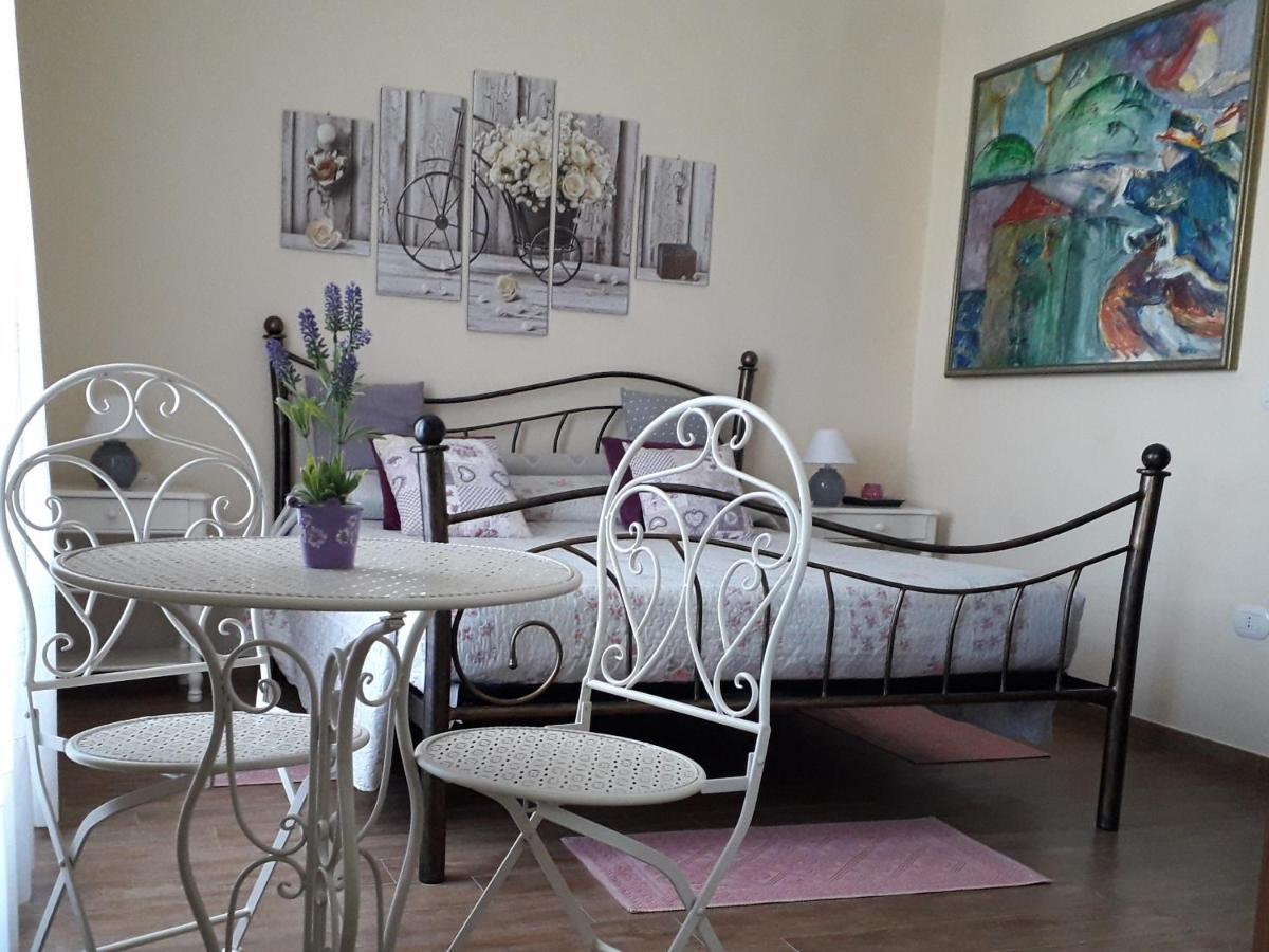 B&B La Dolce Sosta Фонни Экстерьер фото